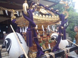 蒲田八幡神社の宮神輿（接写2）