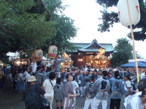 小山八幡神社　例大祭の境内