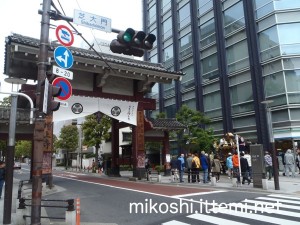 芝大門に準備されていた神輿