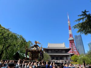 増上寺熊野神社みこし講 神輿渡御　東京タワーと増上寺と神輿 2023年4月16日